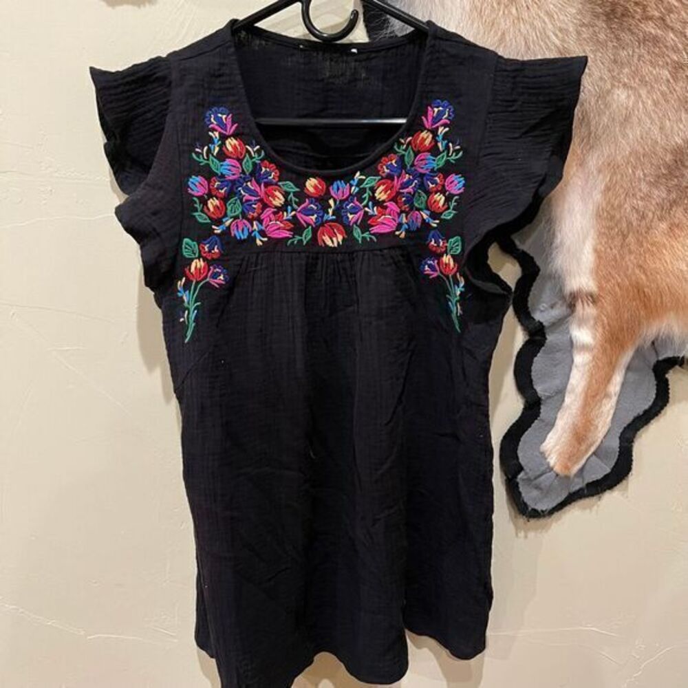 Boutique Embroidered Gauzy‎ Flutter Sleeve Top Black Pink Boho Pretty Summer